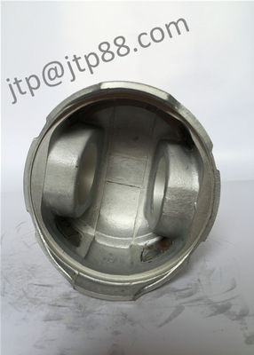 Pistones de aluminio ligeros de 2.5*2*3 Hypereutectic en un motor DB58